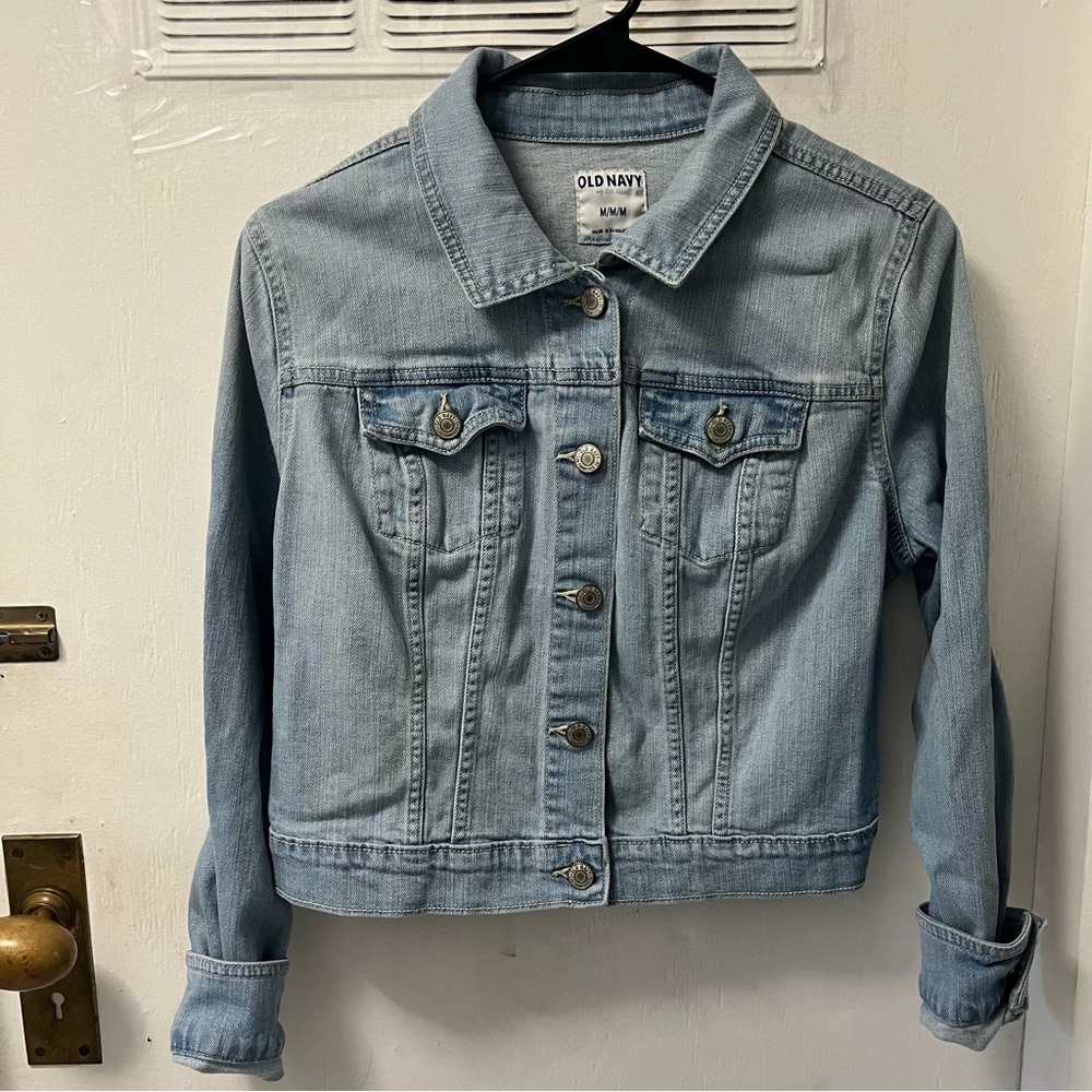 Old Navy Woman’s Long Sleeve Button Down Denim/Jean Jacket Size Medium